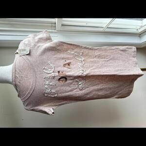 American Eagle One of a Kind Pink Graphic T-Shirt size XS